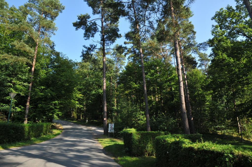 Village De Vacances De Vencimont Vonêche 외부 사진