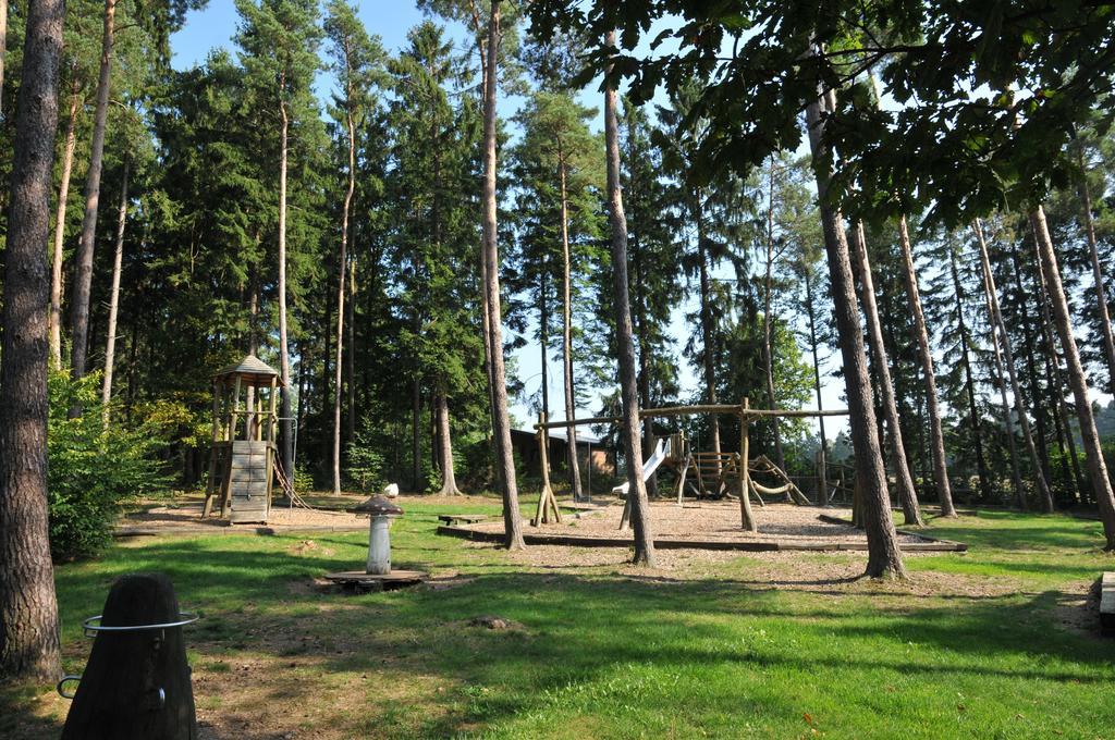Village De Vacances De Vencimont Vonêche 외부 사진