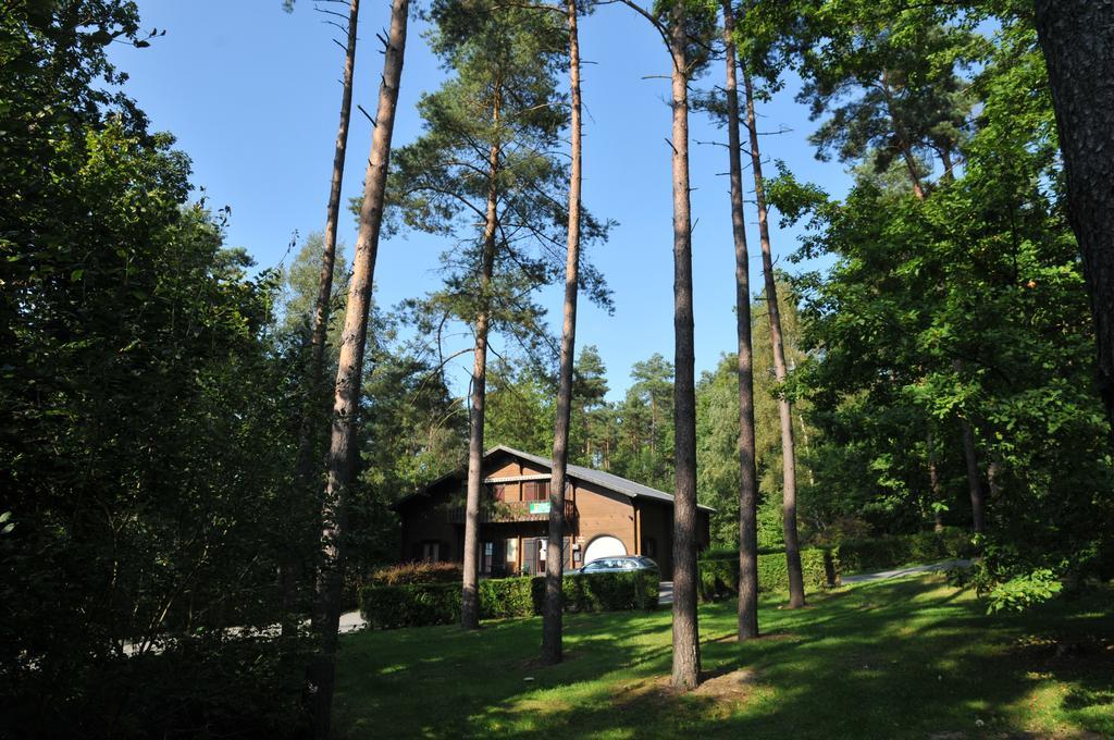 Village De Vacances De Vencimont Vonêche 외부 사진